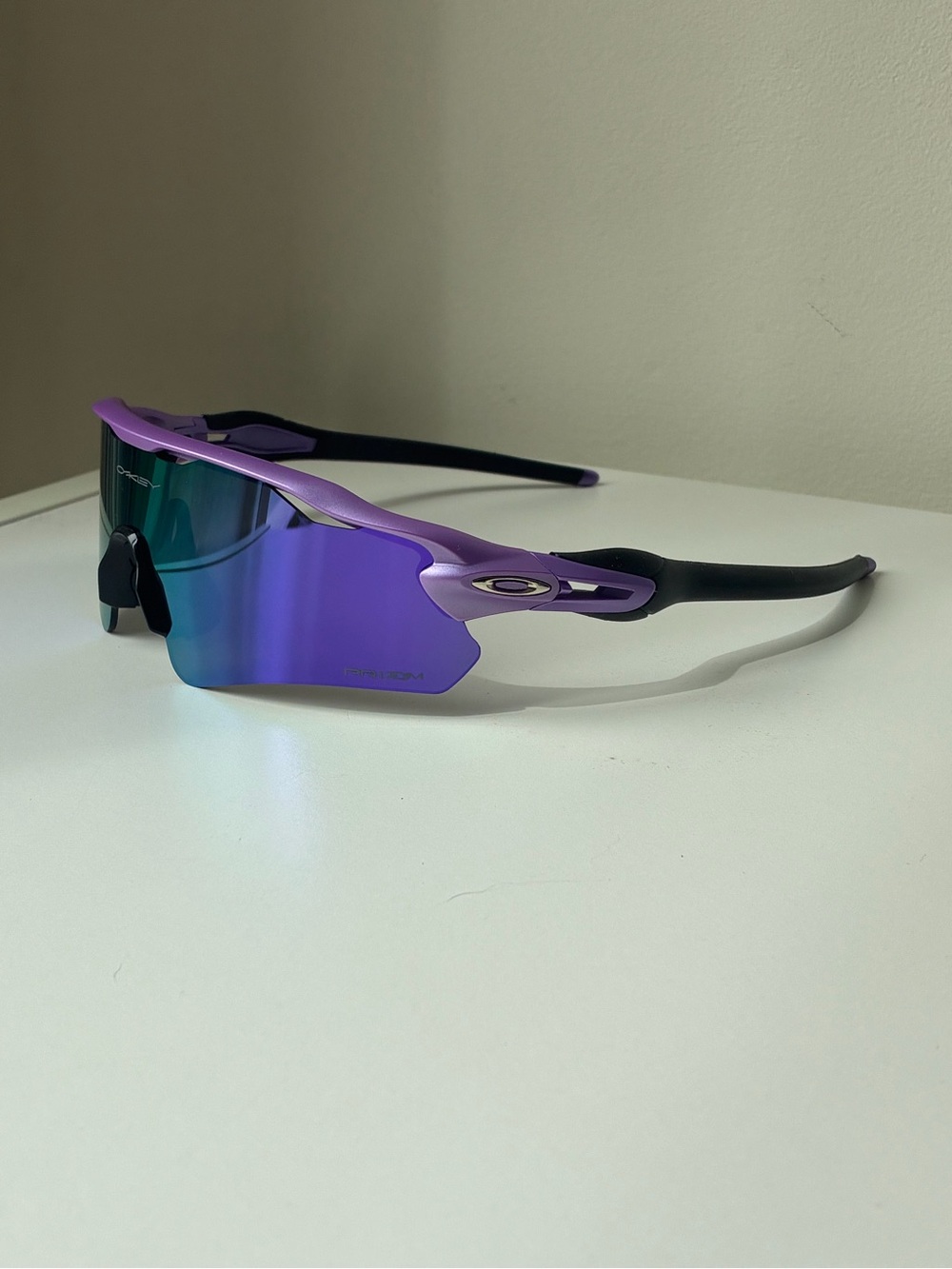 Oakley Purple Frame Sunglasses with Iridescent Purple-green Lens